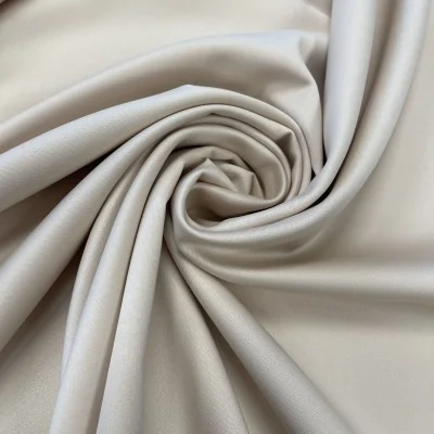 Elastingas kūno spalvos...