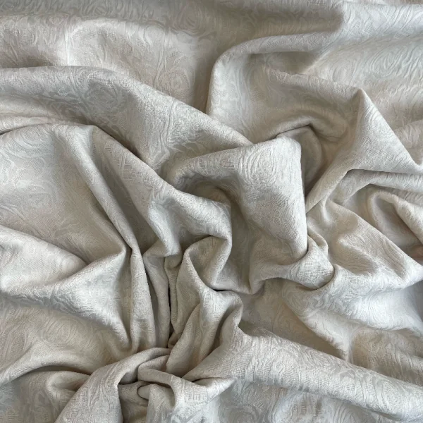 Itališkas, elastingas, šviesiai "gelsvos" spalvos žakardas