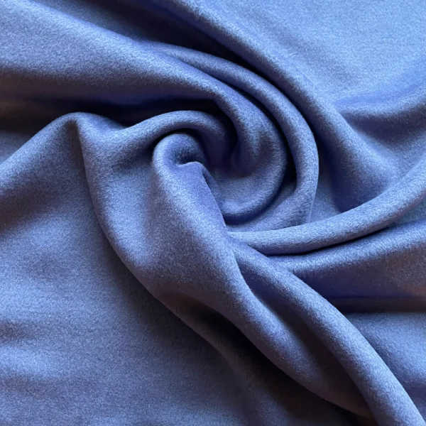 Prabangus, švelnus, itališkas, violetinės spalvos kašmyras