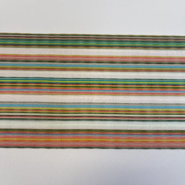 Spalvota dryžuota guma 9cm 006487