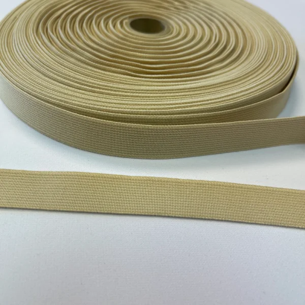 Smėlio spalvos guma 2cm 011175