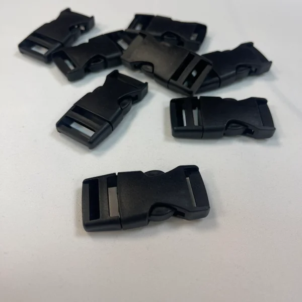 Plastikinė sagtis 2cm 000337
