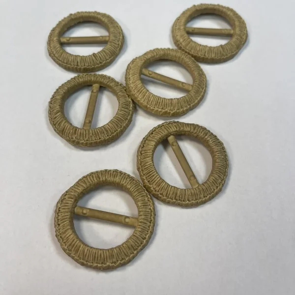 Dekoratyvinė sagtelė diržui plastmasinė 3cm 013679