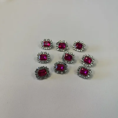 SWAROWSKI rožinės sagos 013249