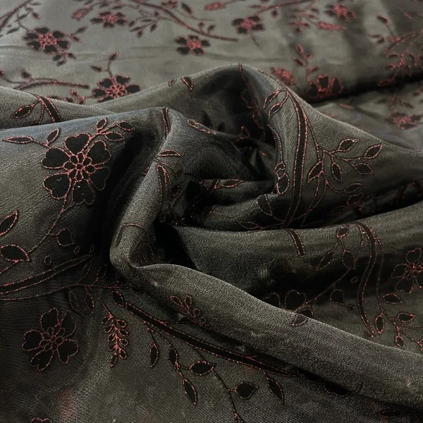 Prabangi, itališka, juoda, bordo spalvos gėlėm siuvineta organza