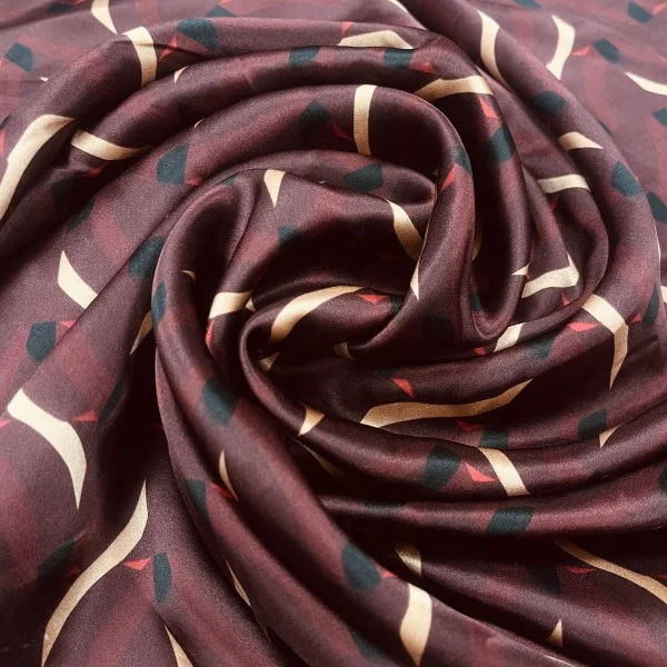 Itališkas bordo šilkas (likutis 0,80m)