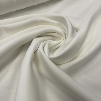 Itališkas, pieno spalvos...