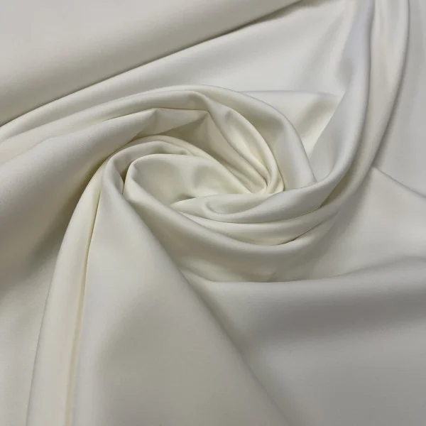 Itališkas, pieno spalvos krepas 007382