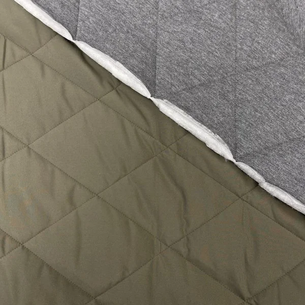 Itališkas, aukštos kokybės, impregnuotas chaki spalvos striukinys audinys su medvilnė 014485