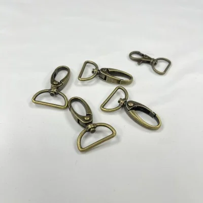 Metalinis žalvario spalvos...