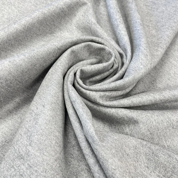 Prabangi, itališka, aukštos kokybės, šviesiai pilka kostiuminė vilna su alpaka 014523